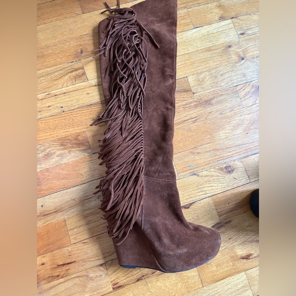Steve Madden suede knee high fringe boots - Picture 4 of 10